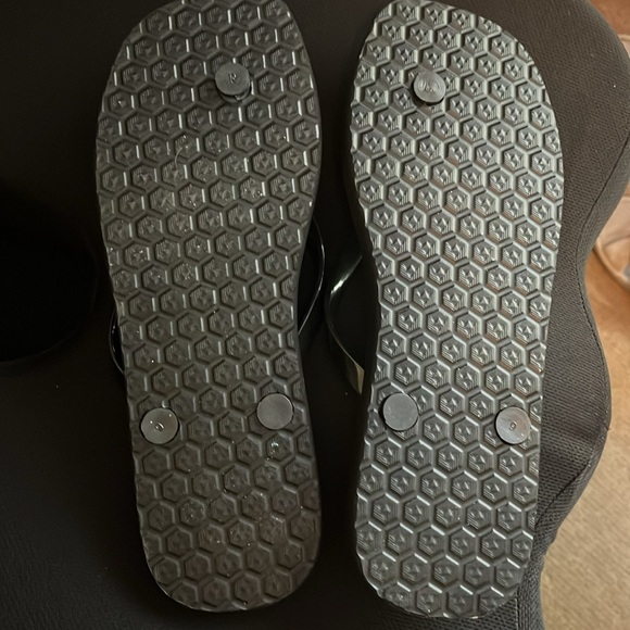 Brand new flip flops women’s size 9 - Picture 2 of 2